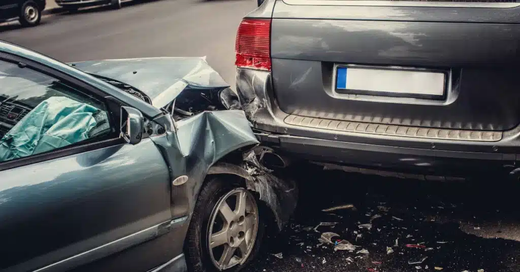 An image showing a car accident in Alabama.