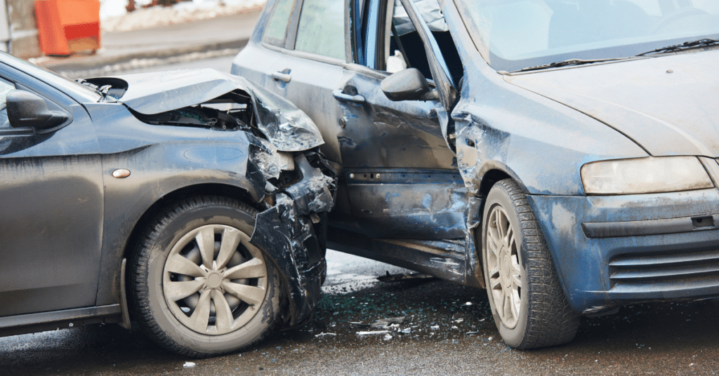 An image showing a car accident scene in Alabama